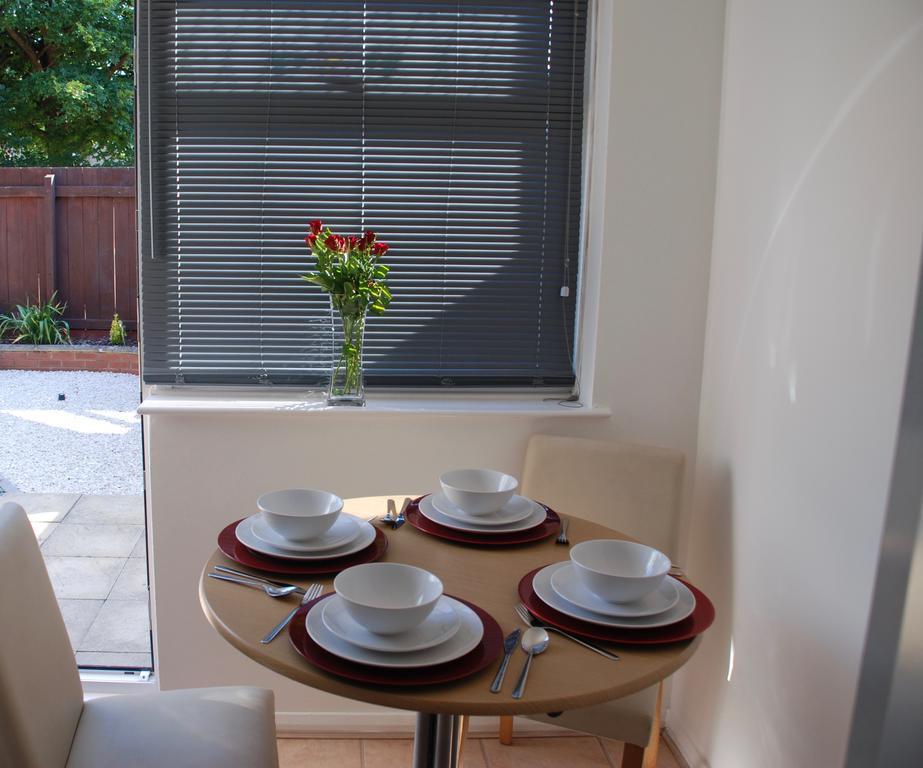 Whitecross House Apartment Питерборо Екстериор снимка