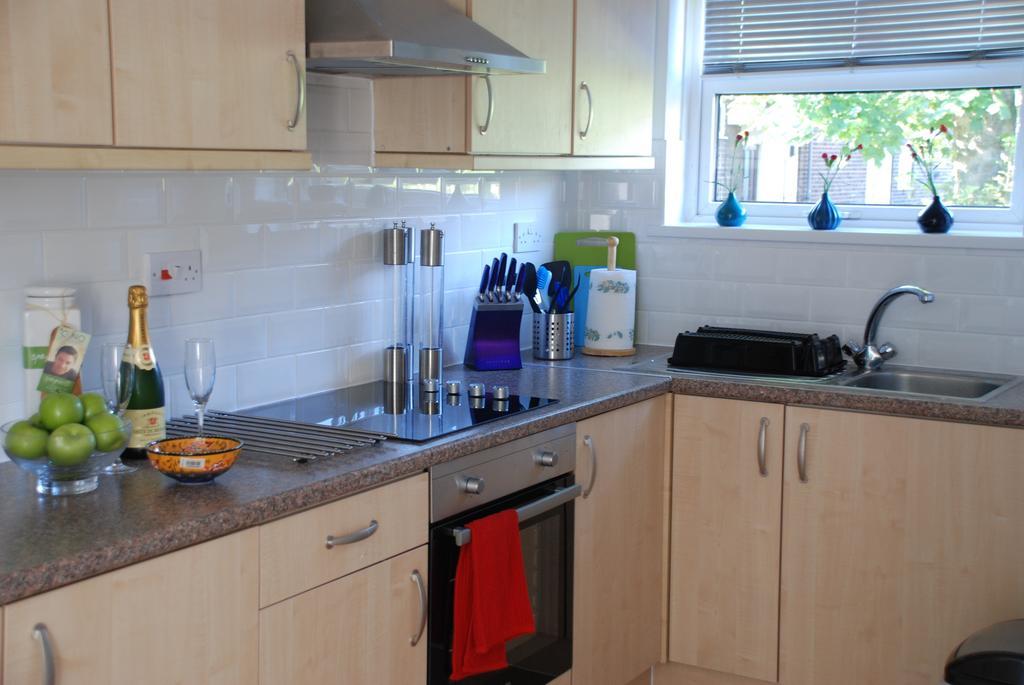 Whitecross House Apartment Питерборо Екстериор снимка