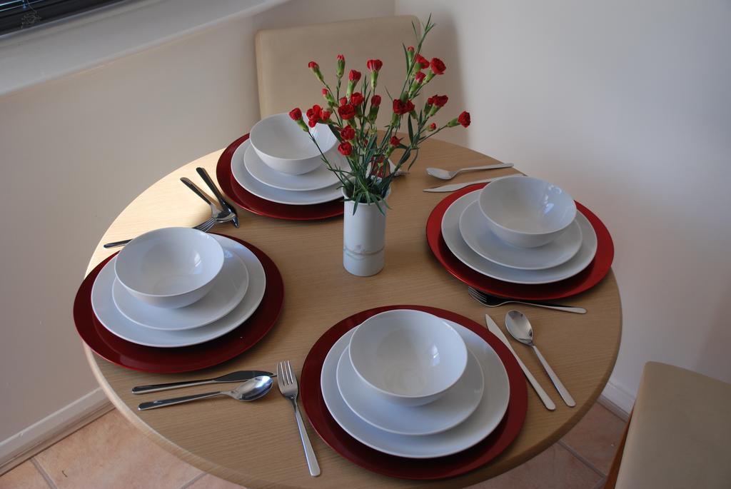 Whitecross House Apartment Питерборо Екстериор снимка