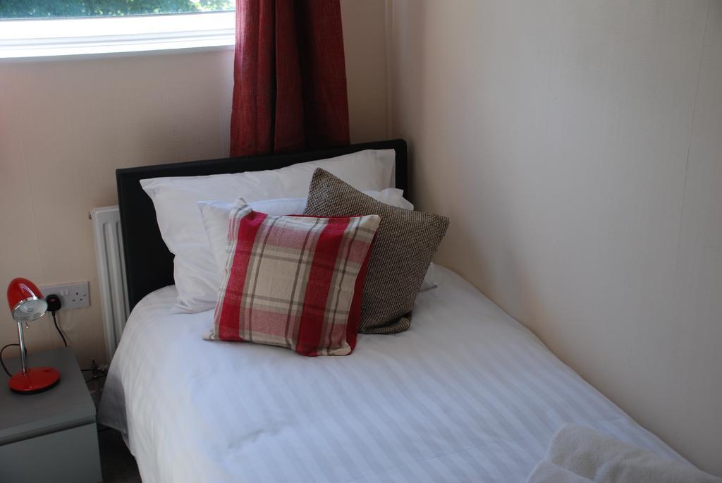 Whitecross House Apartment Питерборо Екстериор снимка